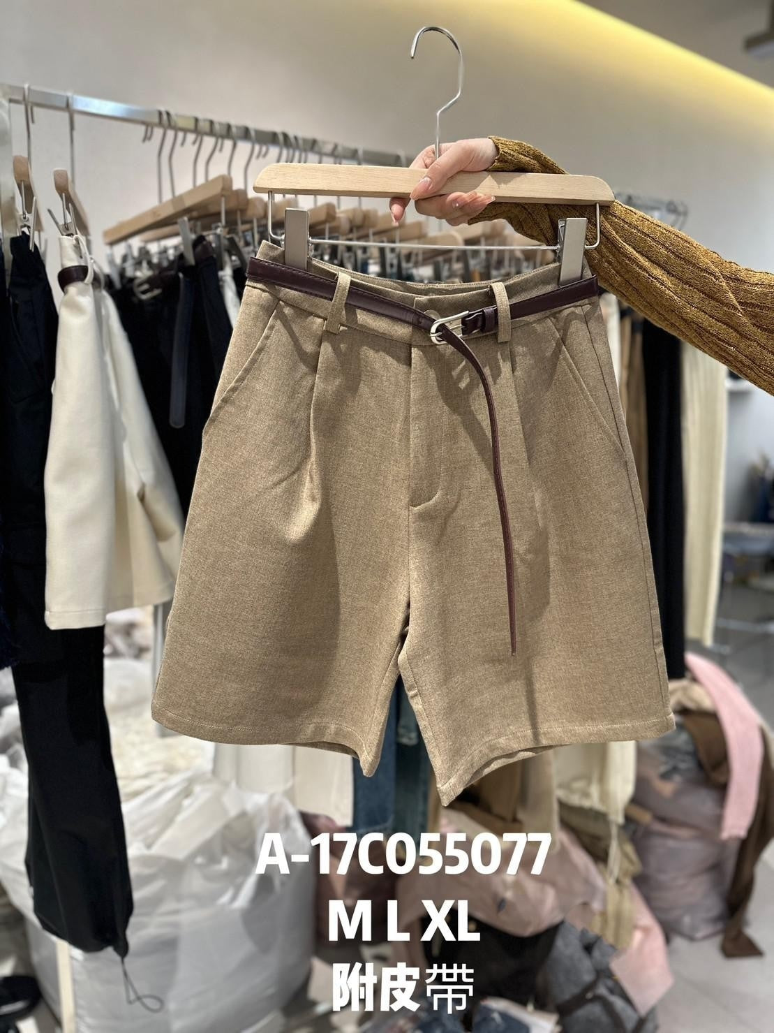 #A-17C055077 前摺中短褲附腰帶